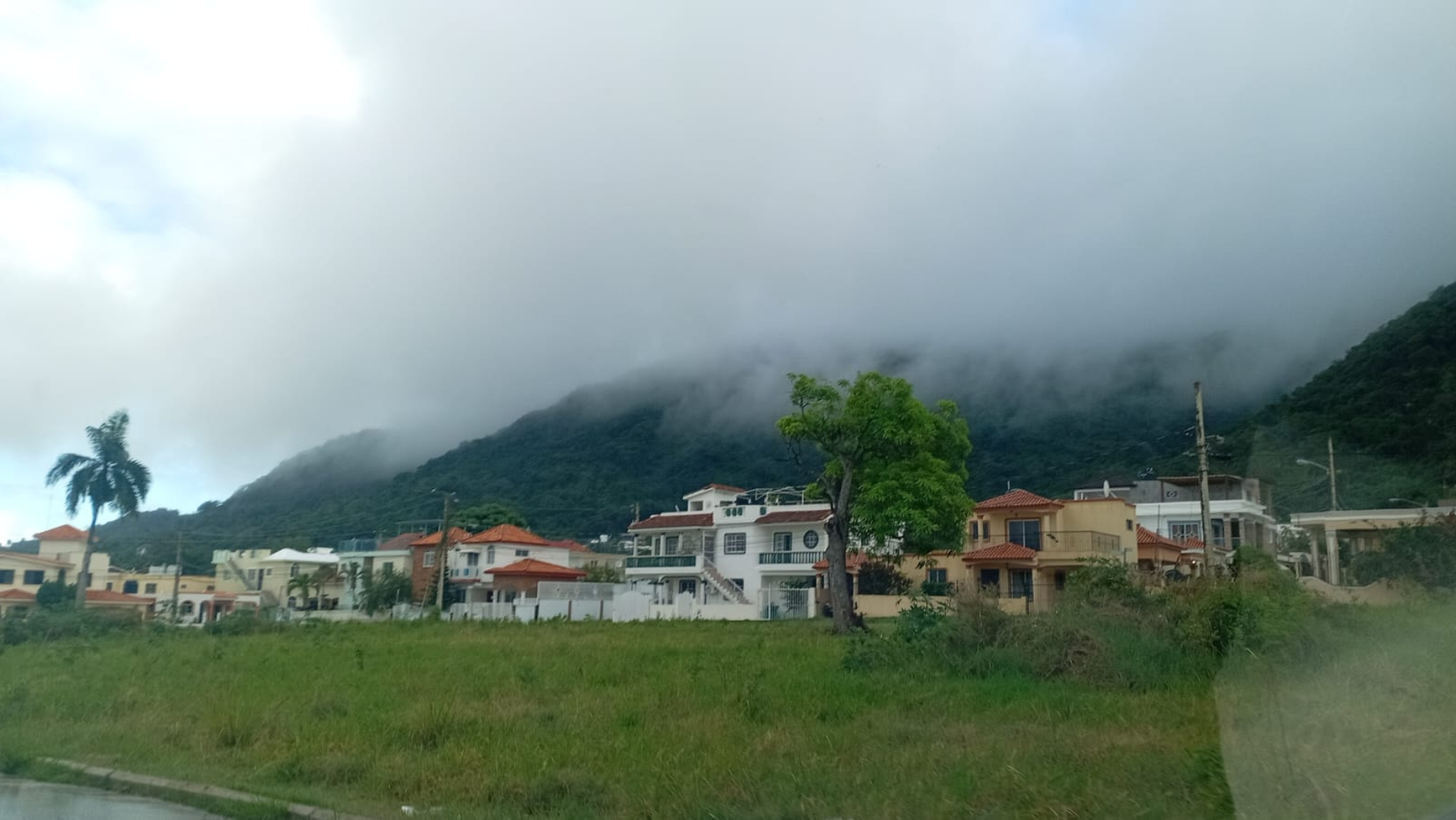   Anuncian lluvias durante Nochebuena y Navidad en Puerto Plata y gran parte de RD debido a vaguada y sistema frontal  