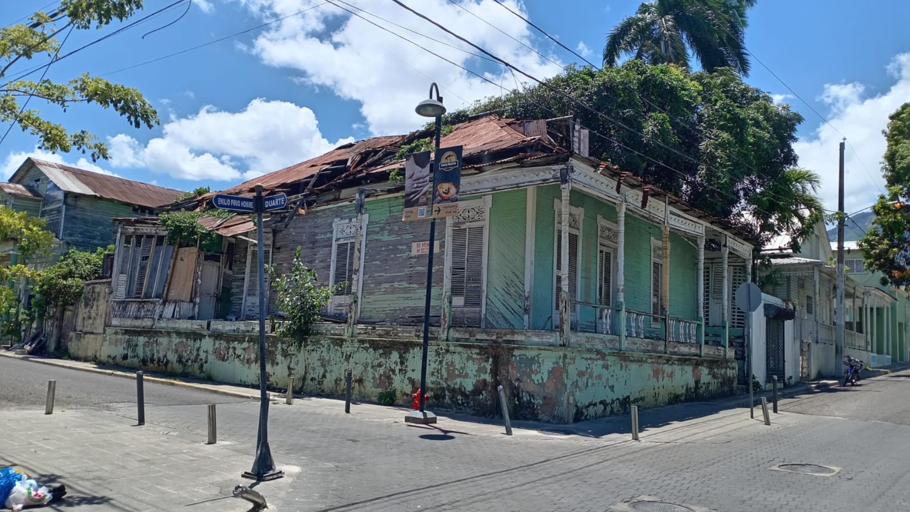   Siguen en franco deterioro casas victorianas en Centro Histórico de Puerto Plata  