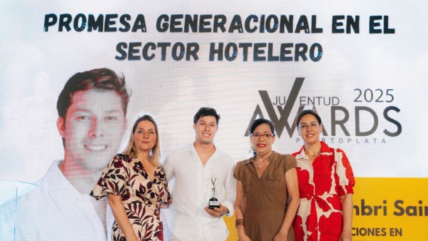  Juventud Awards reconoce a Ian Lucas Schembri Sant como promesa generacional del sector hotelero