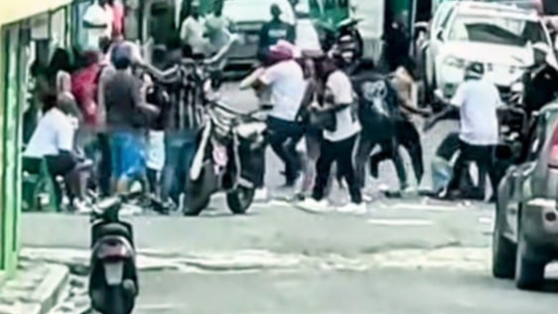 Año Nuevo inicia con múltiples riñas que dejan varios heridos en sectores de San Felipe de Puerto Plata